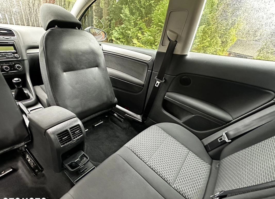 Volkswagen Golf cena 22900 przebieg: 202000, rok produkcji 2009 z Słupsk małe 781